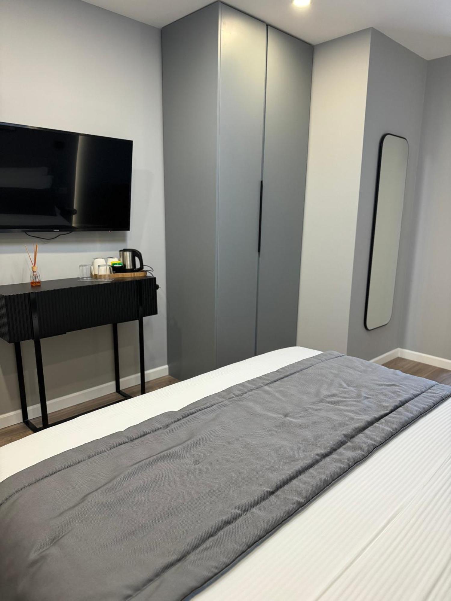 L'Hotel Tiranë Ngoại thất bức ảnh