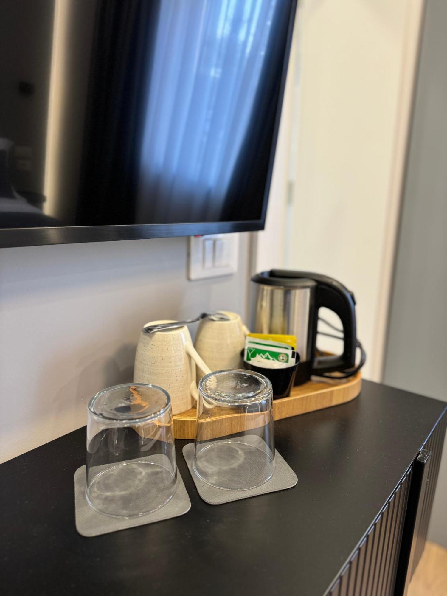 L'Hotel Tiranë Ngoại thất bức ảnh
