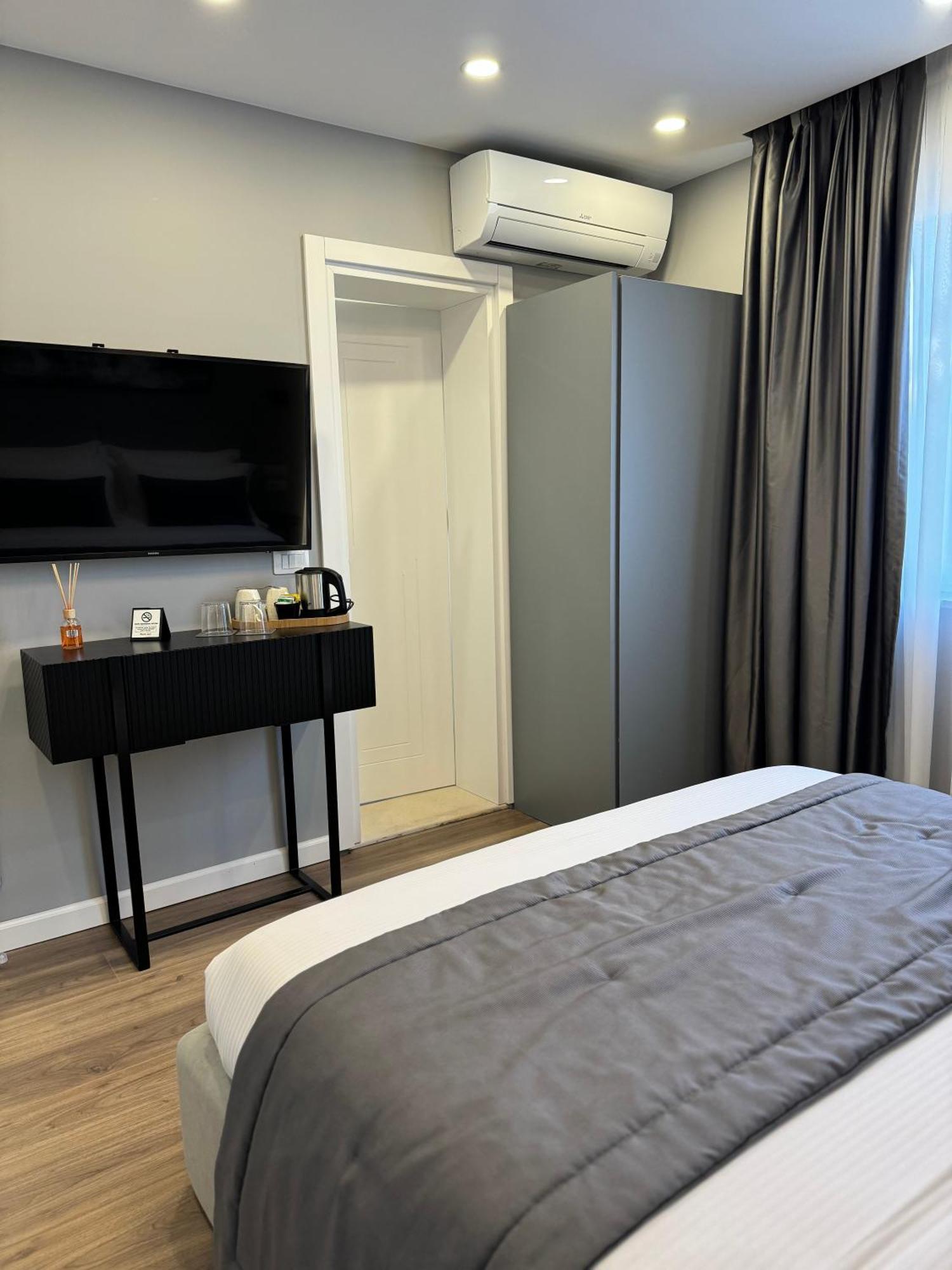 L'Hotel Tiranë Ngoại thất bức ảnh