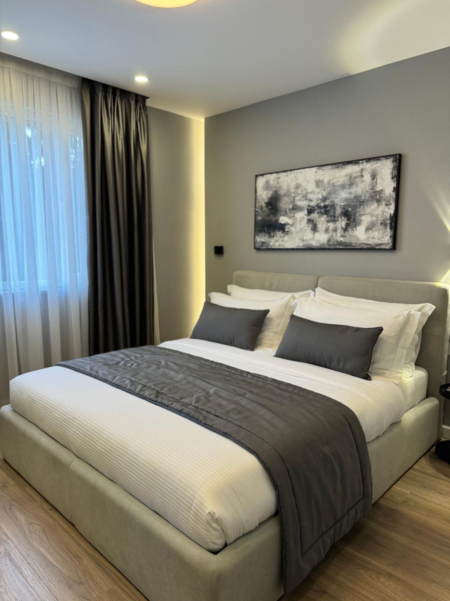 L'Hotel Tiranë Ngoại thất bức ảnh